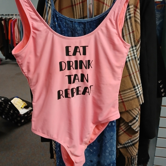 Bathing Suit - Picture 3 of 6